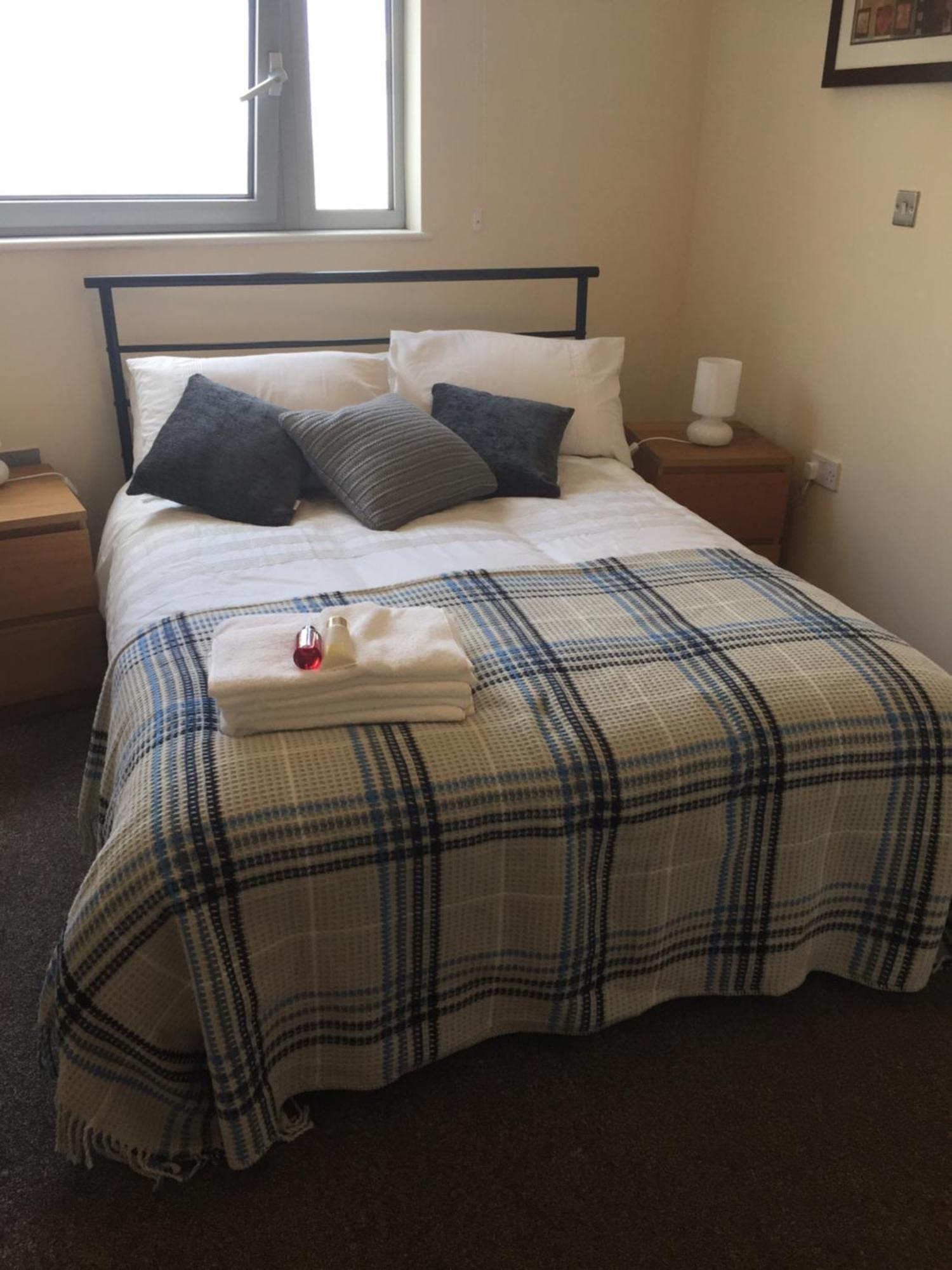 Sky Night Serviced Apartments Кардіфф Екстер'єр фото